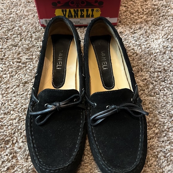 Van Eli Rae Black Suede Driving
Moccasins - Size 7M - Picture 2 of 4